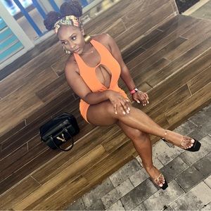 Meet your Posher, Sade